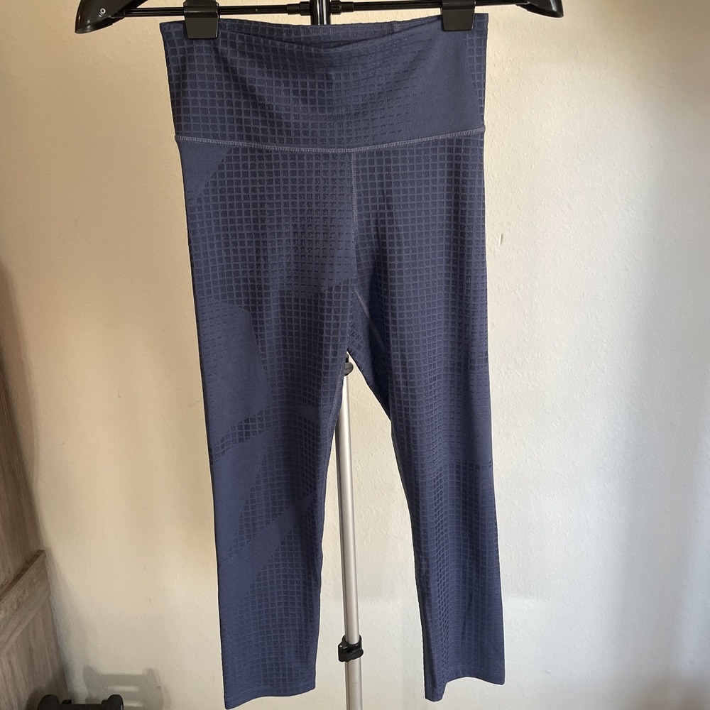 Under Armour UA Breathelux Jacquard Crop Leggings Women's Size Small Blue
